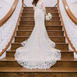 Wedding Dress​
